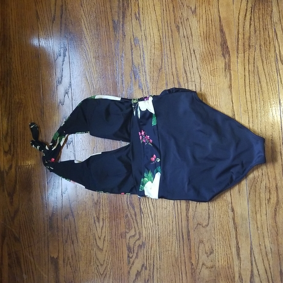 New Cupshe Bathing Suit - Picture 4 of 10